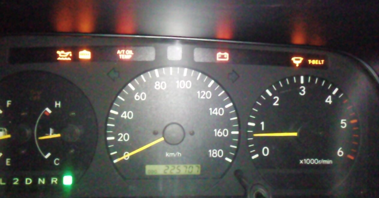 ハイエースチェックランプ点検 | ARMTH -アームス-｜新車中古車